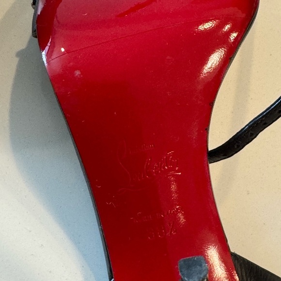 CHRISTIAN LOUBOUTIN
Nappa Spike Loubigirl Chain
100 Sandals 38.5 - Picture 13 of 13